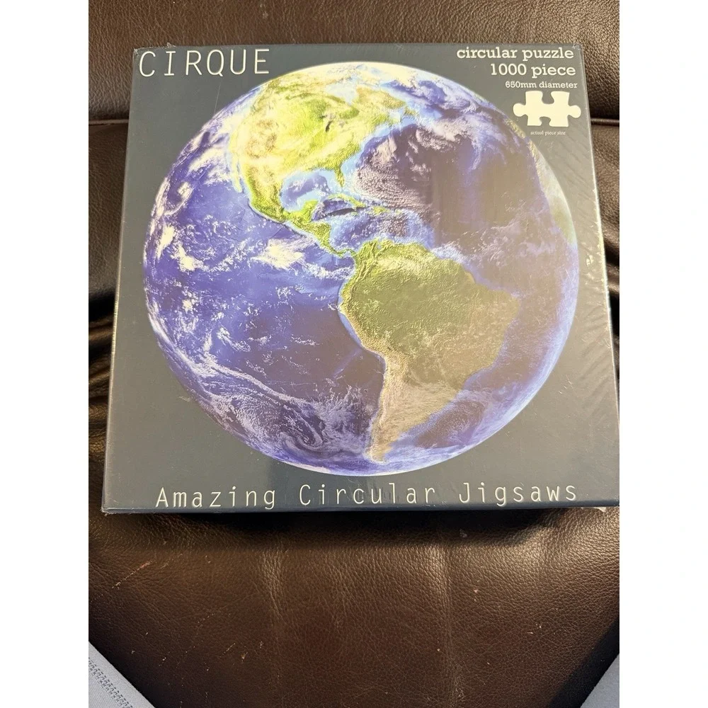 THE EARTH: ROUND PUZZLE 1000 PIECES, 25.6
